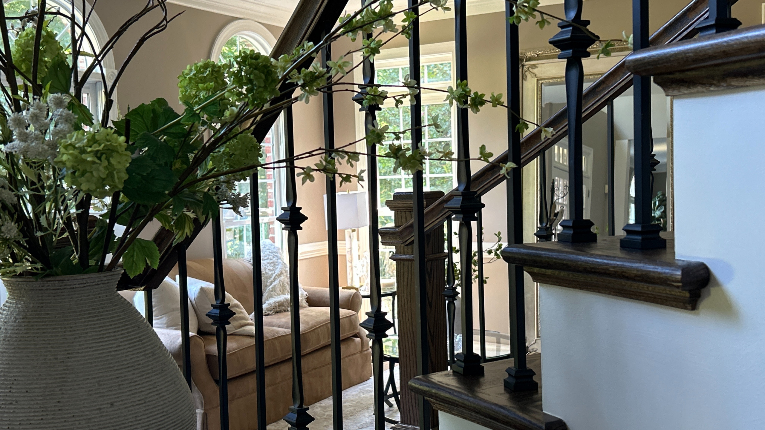 Project #157 | Traditional Curved Foyer Staircase