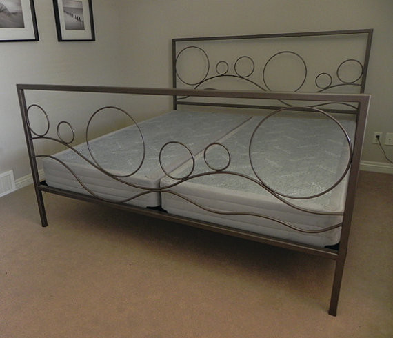 Rollings Hills Iron Bed