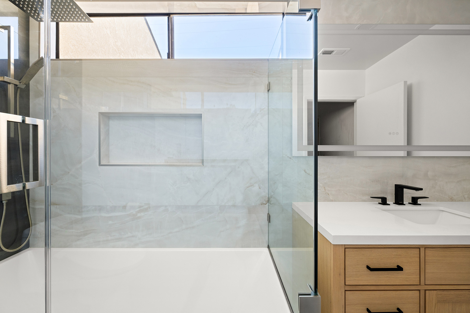 Woodland Hills, CA / Bathroom Remodel