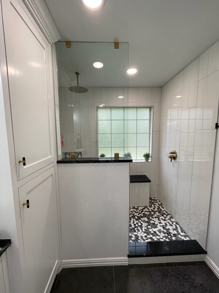 Shower Large Master Bathroom