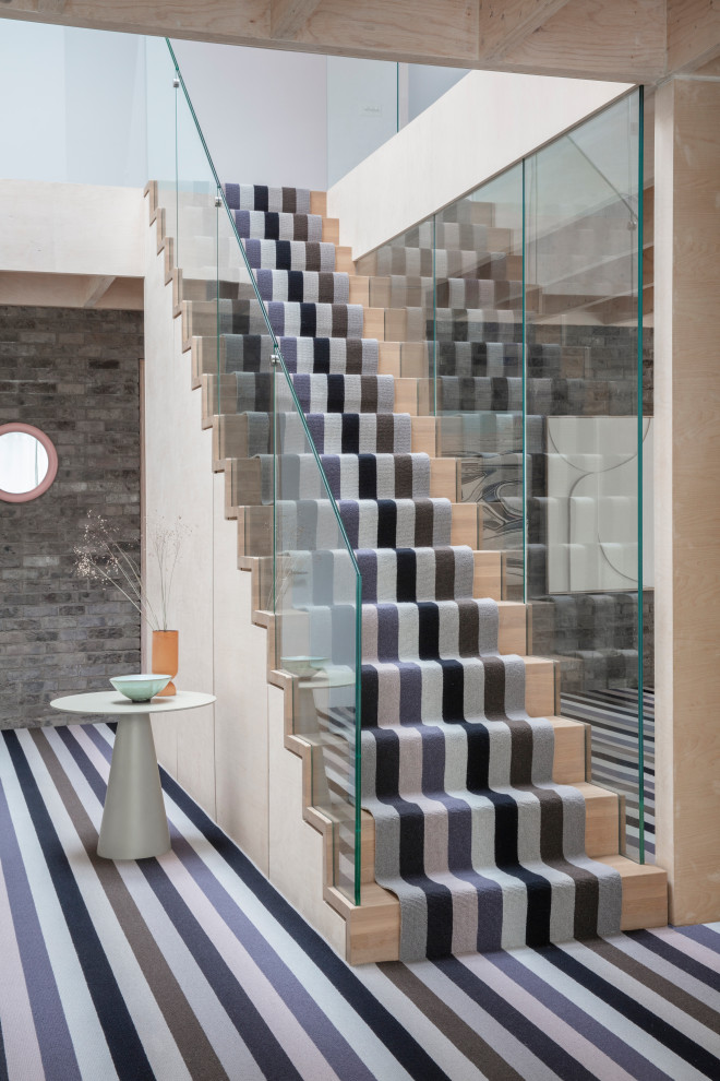 Moderne Treppe in Hampshire