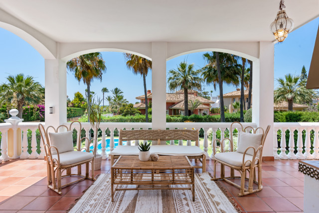 Las Chapas mediterranean-deck