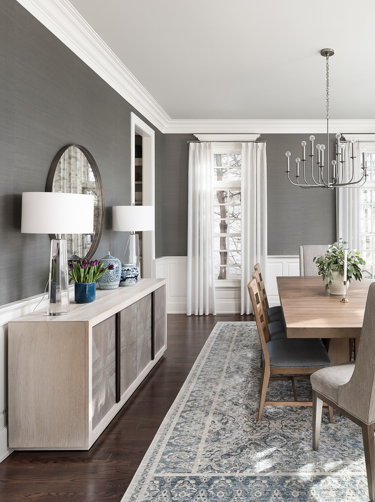 Design ideas for a transitional dining room in Chicago.