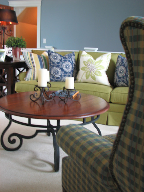 Lake Cottage Charm eclectic-family-room