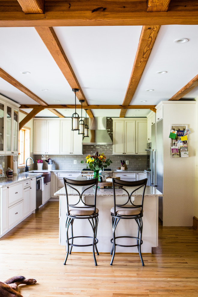 Inspiration for a transitional kitchen remodel in Baltimore