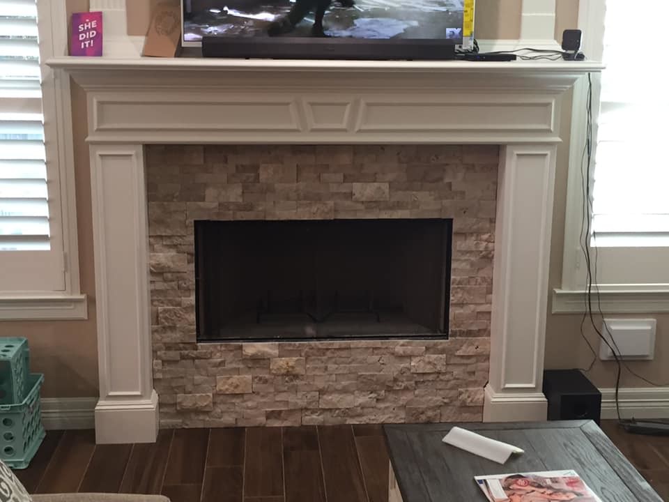 Transitional home design photo in Houston