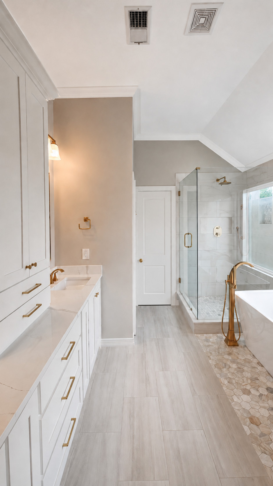 Lewisville TX - Master Bathroom Remodeling