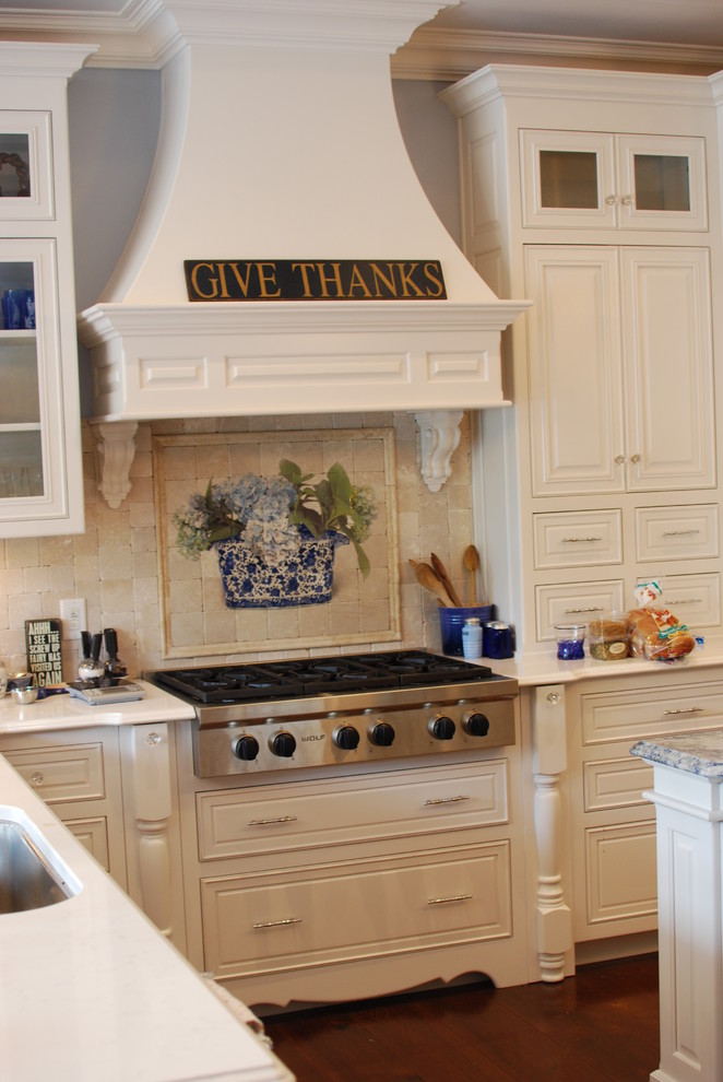 Inspiration for a traditional kitchen in Indianapolis.