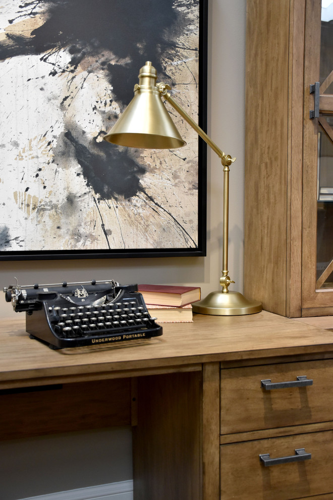 Transitional home design photo in New Orleans