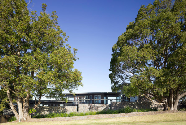 Trendy home design photo in Sunshine Coast