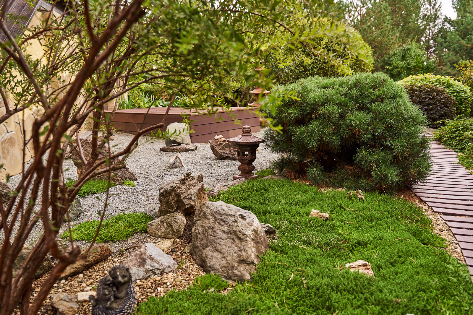 Японский садик "Живи,созерцая..."