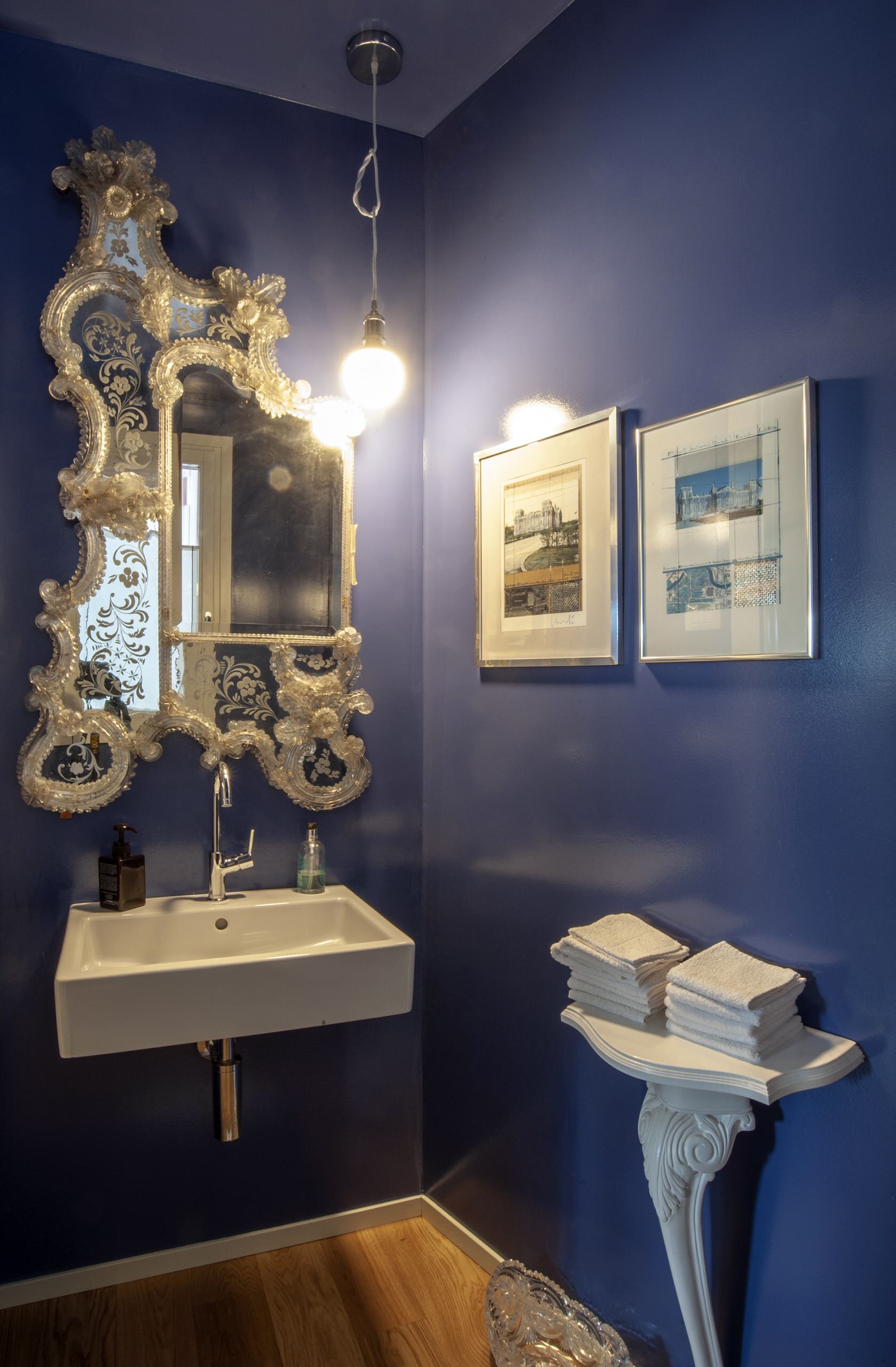 bagno blu