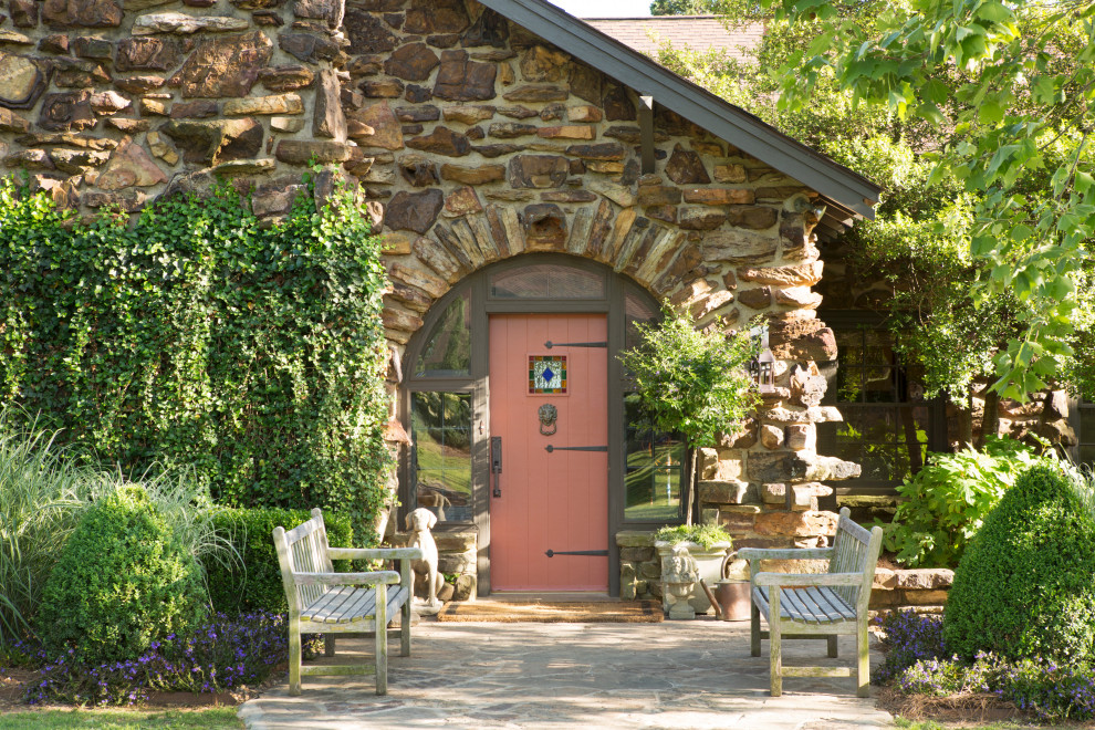Entryway - rustic entryway idea