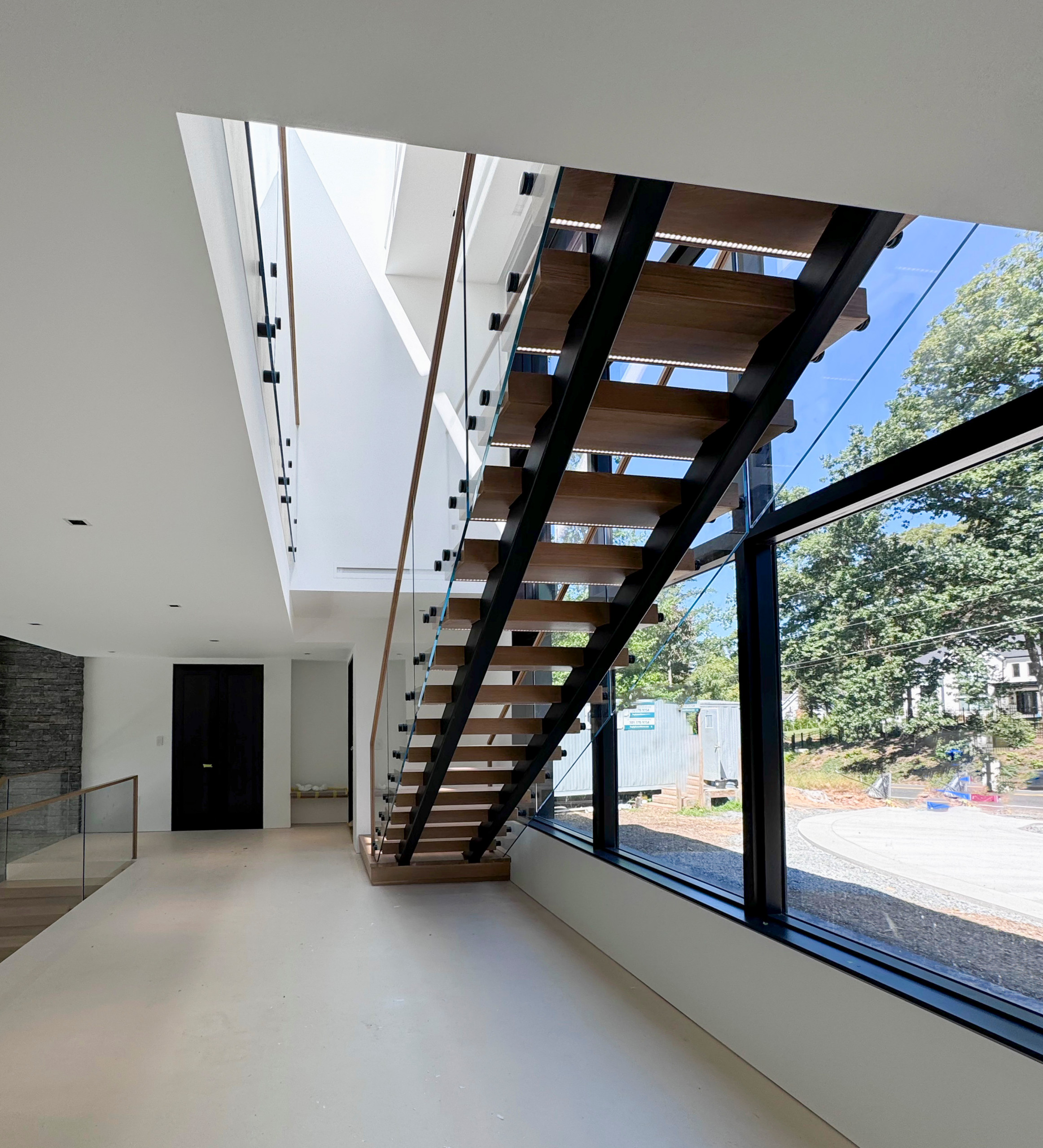 126_Visually Open and Light Contemporary Staircase, Mclean, VA 22102