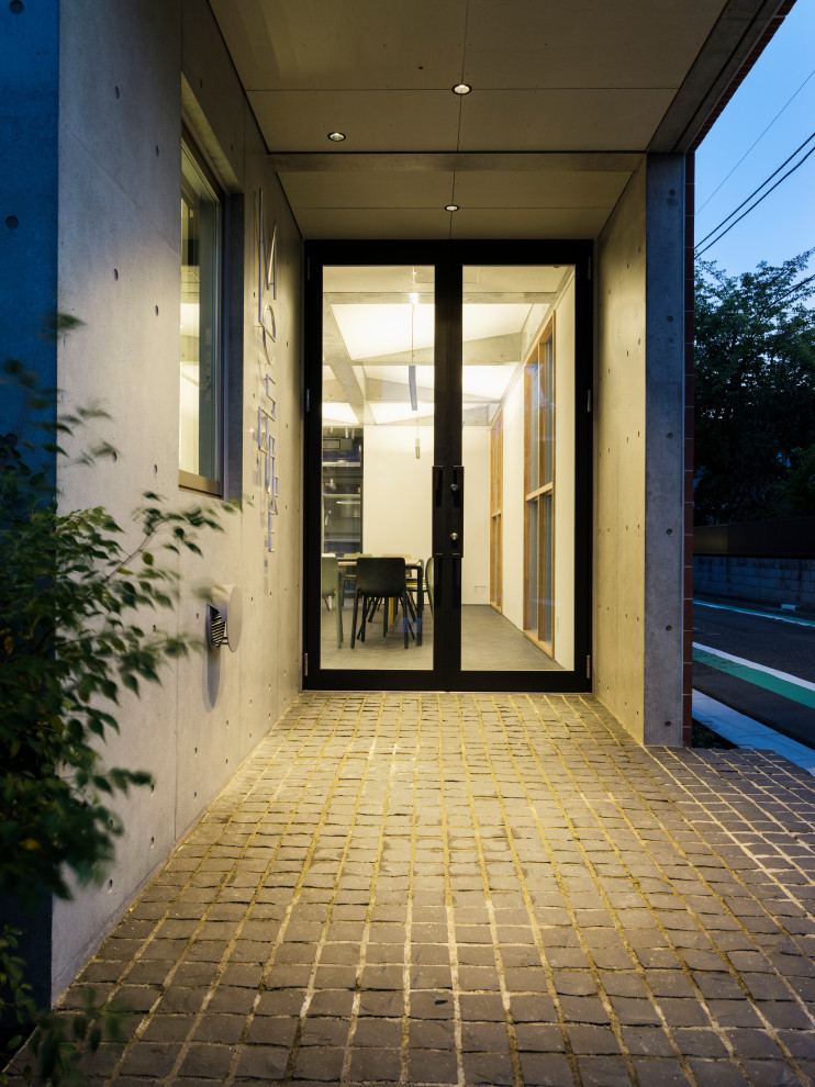 Design ideas for an urban house exterior in Tokyo.