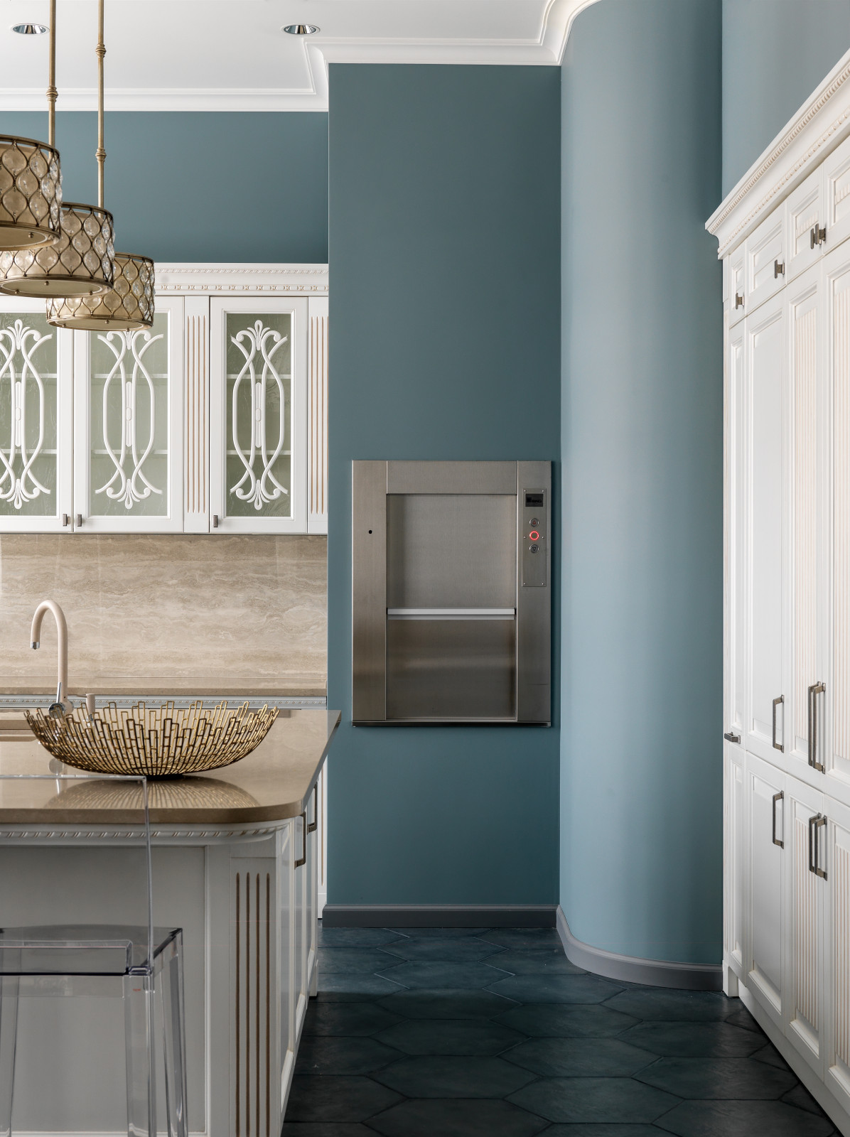 Дом для большой семьи, Графские пруды