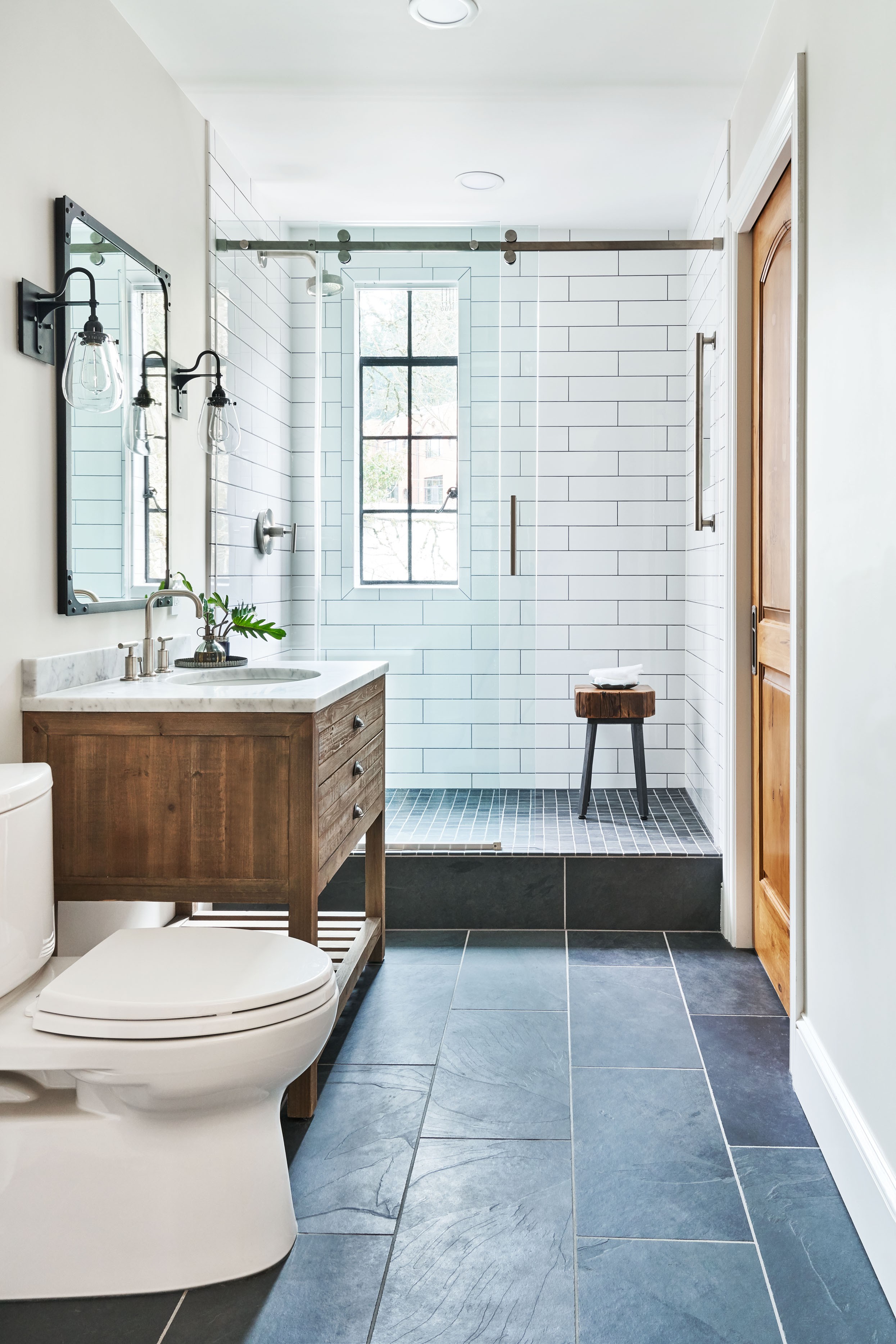 The Top 10 Bathrooms on Houzz Right Now, image size:2490x3733