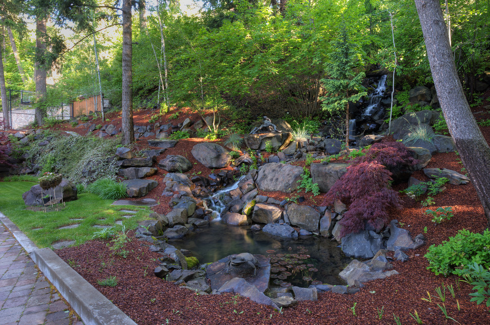 Photo of a rustic landscaping in Seattle.