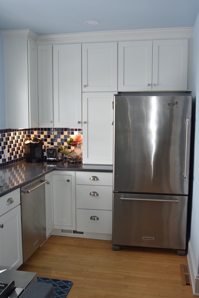 Example of a small transitional home design design