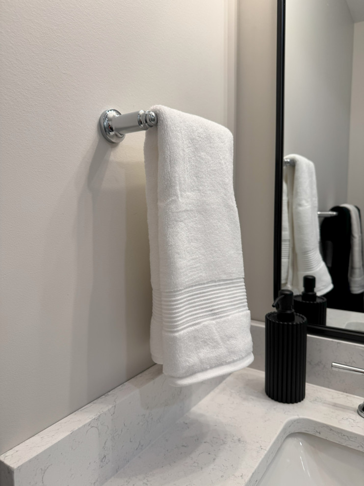 Polished Chrome Fixtures | Black & White Bathroom