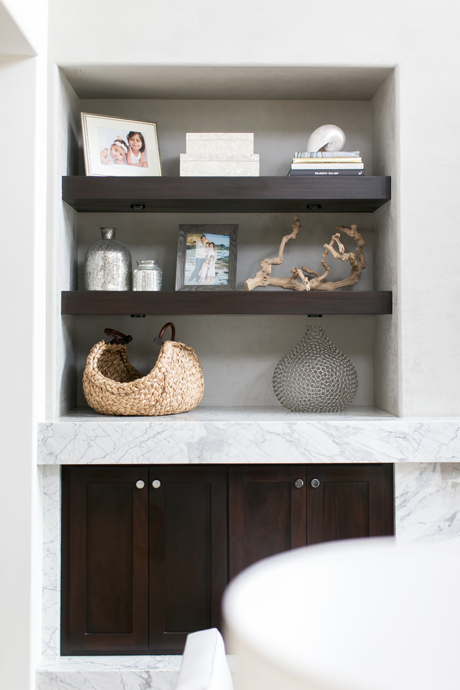 Transitional home design photo in Orange County