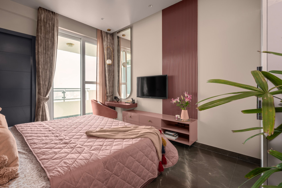 Design ideas for a contemporary bedroom in Delhi.