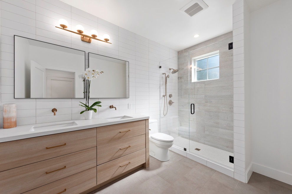 Example of a danish bathroom design in San Francisco