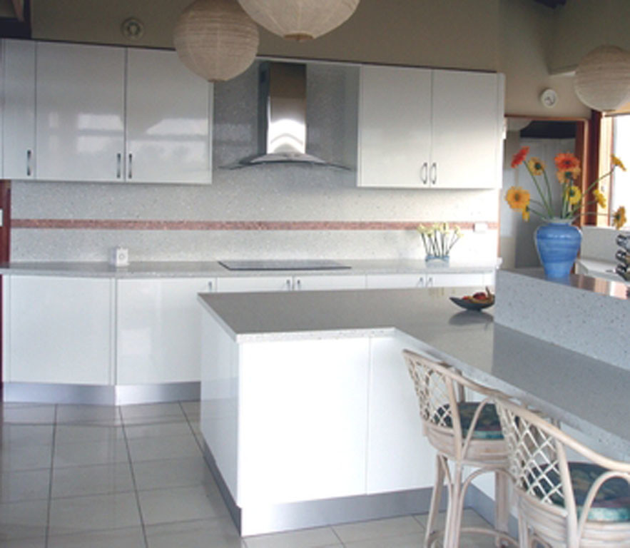 Transitional kitchen photo in DC Metro