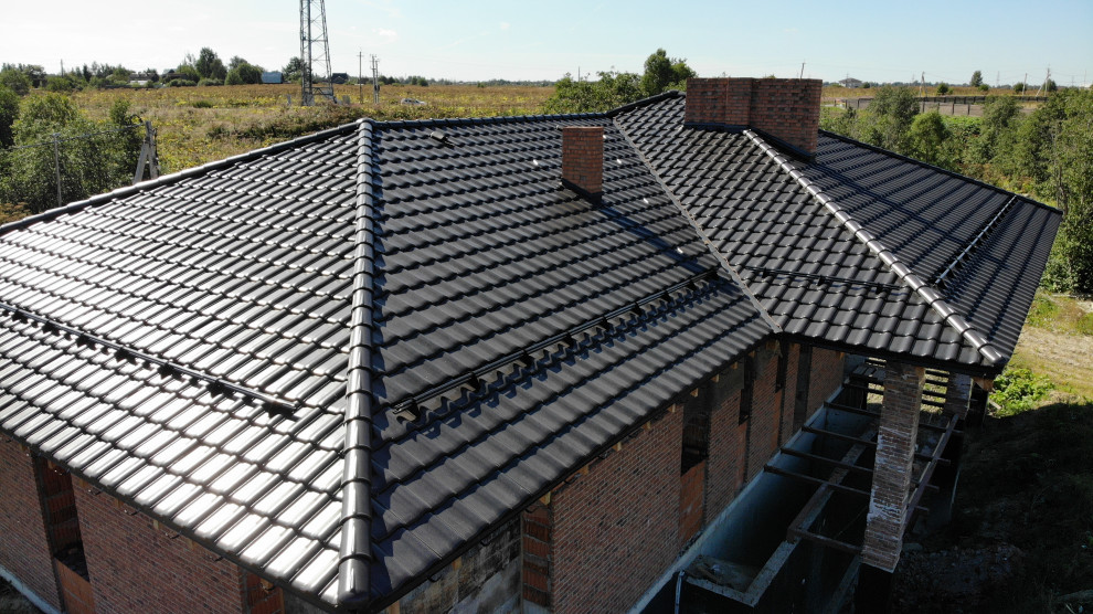Смонтировали керамическую черепицу Nelskamp