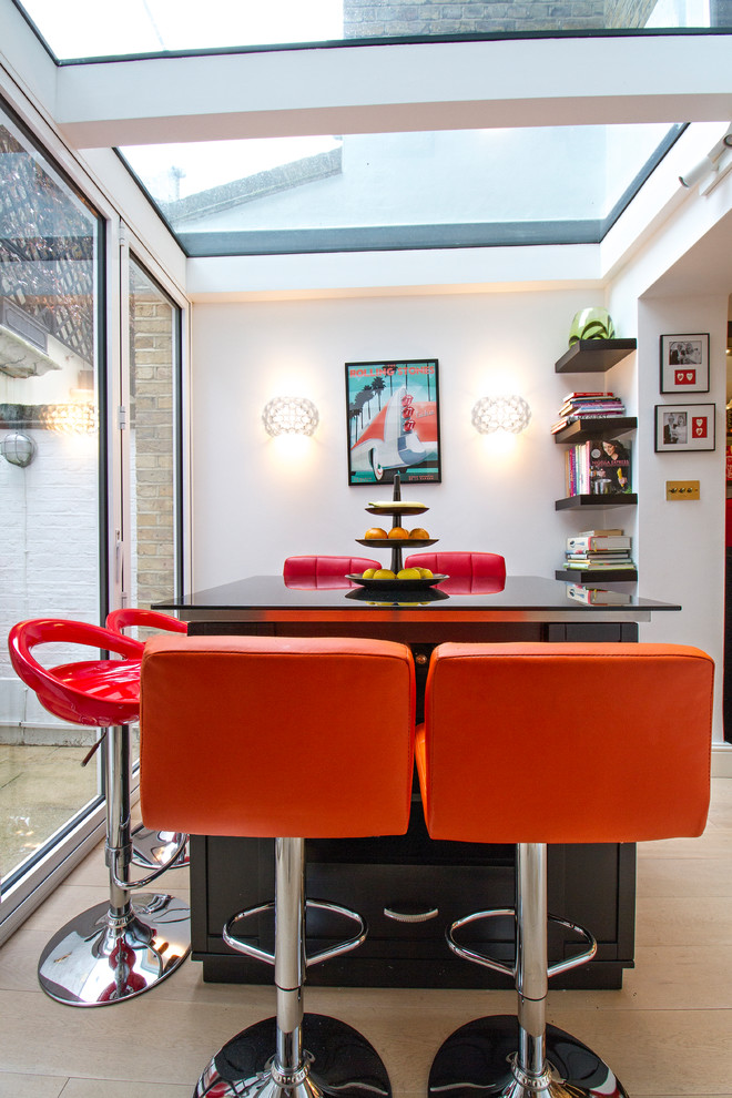 Retro Lining Dining- Chelsea London