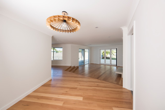 Keona Road contemporary-entre