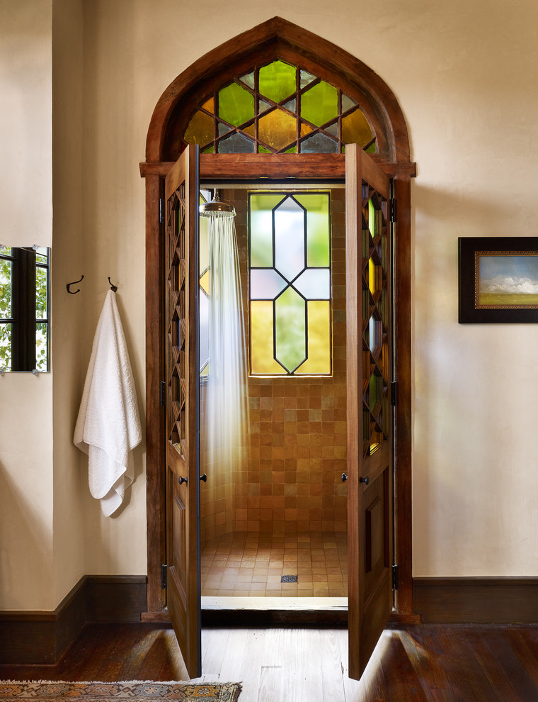 This is an example of a traditional bathroom in Austin with an alcove shower.