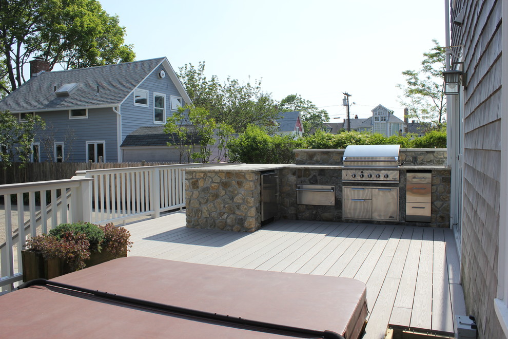 Inspiration for a beach style deck in Bridgeport.