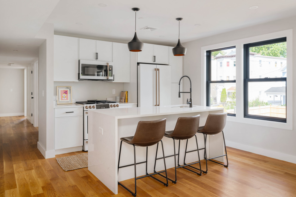 Transitional kitchen photo in Boston