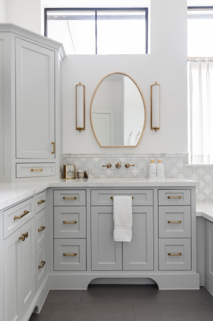 10 Bathroom Vanity Features Pros Always Recommend