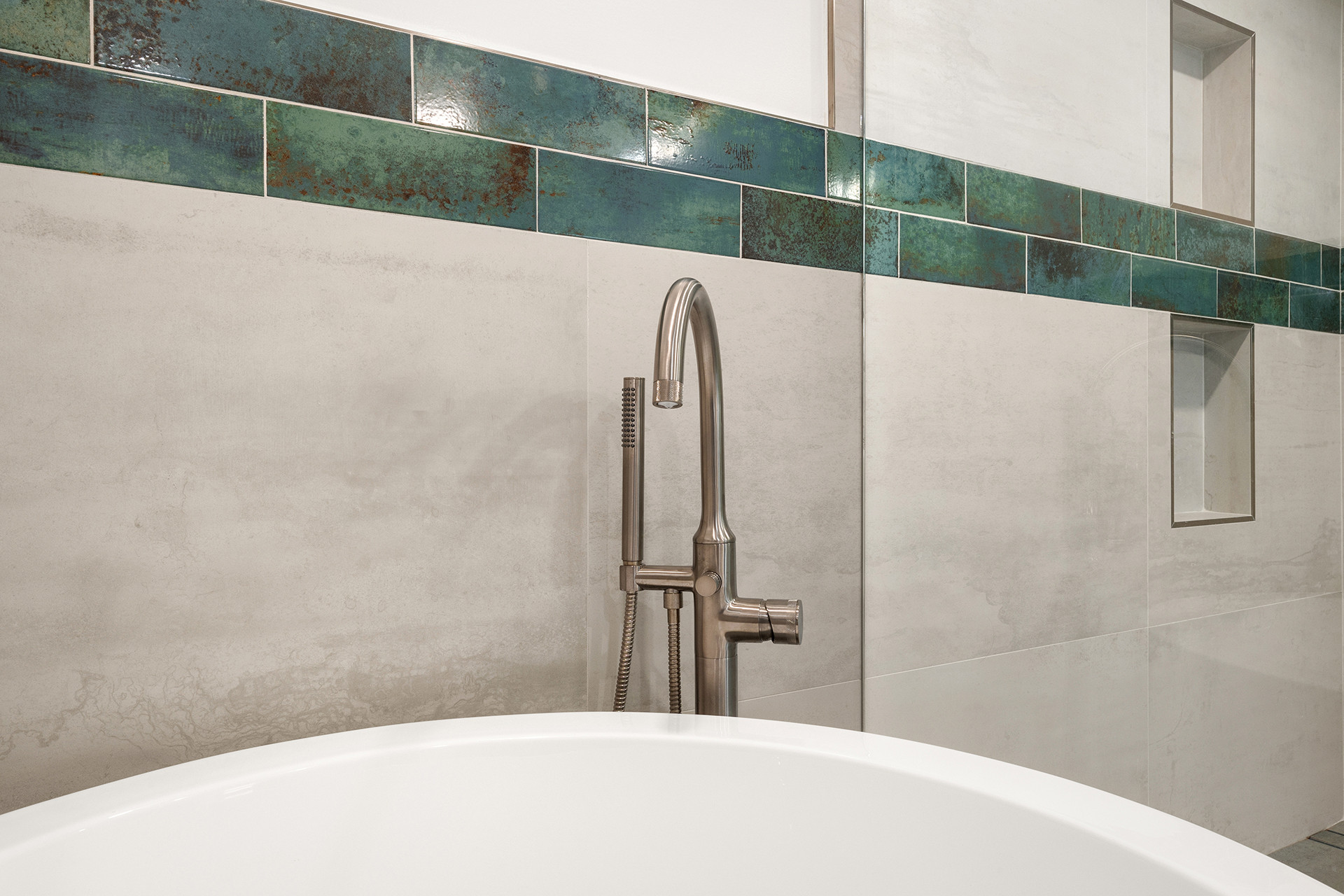 Santa Monica / Complete Bathroom Remodel
