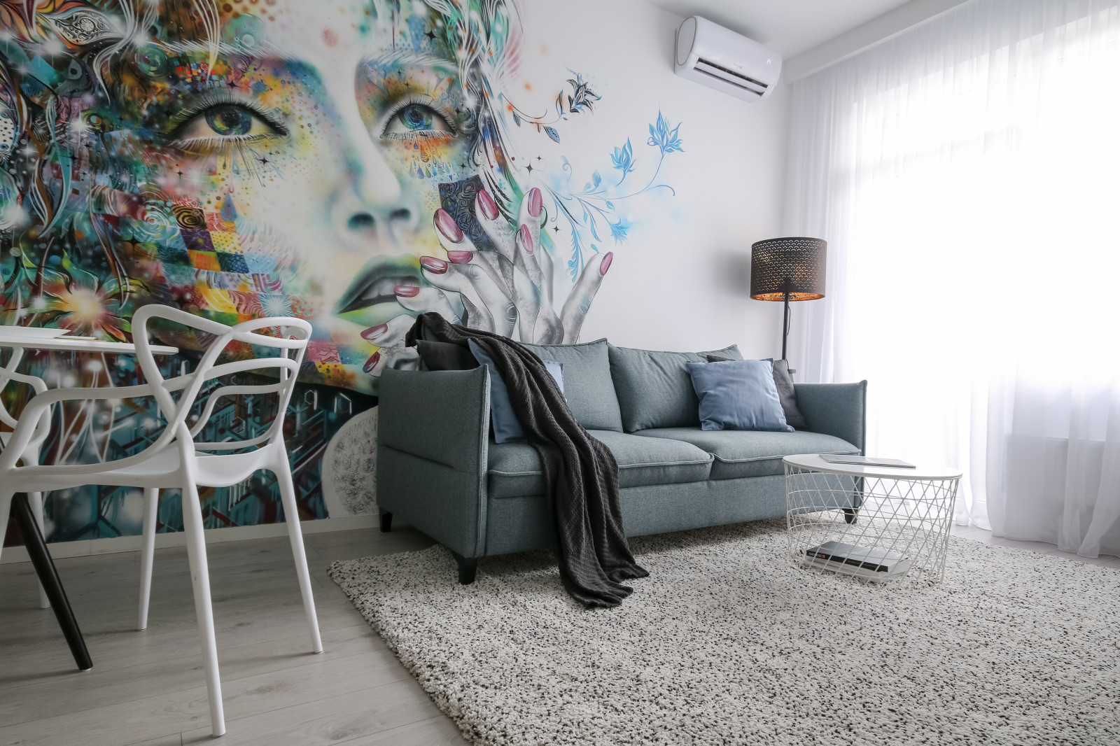 Квартира для молодой студентки. Фотографии.