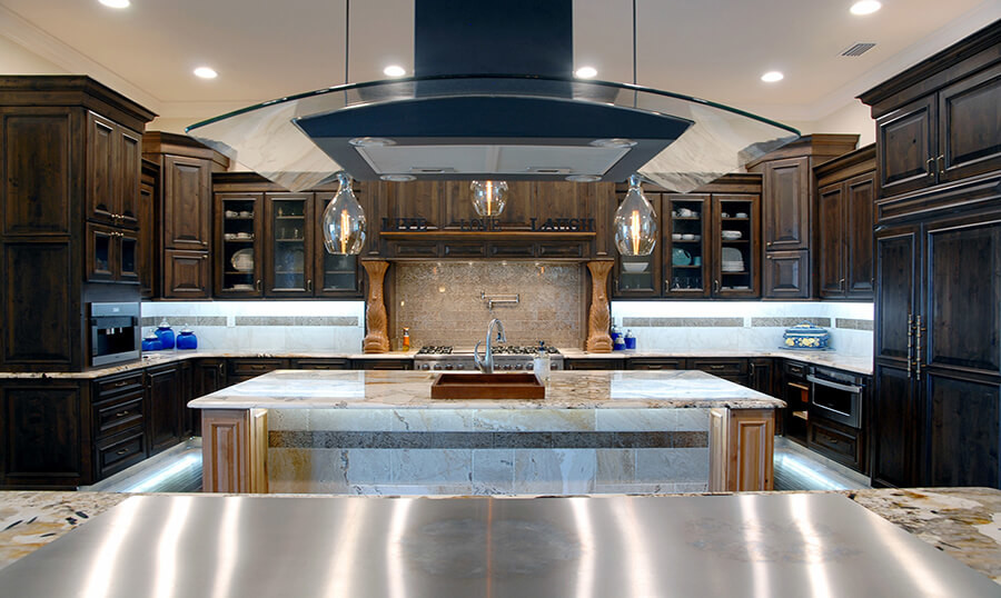 Transitional kitchen photo in Orlando