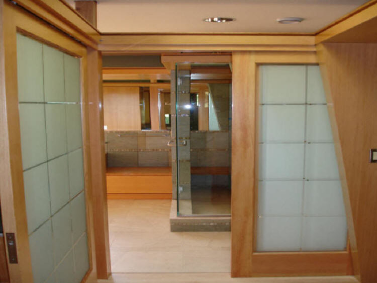 Contemporary Master Suite - Lake Oswego