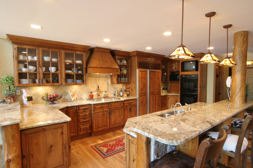 Inspiration for a rustic kitchen remodel in St Louis