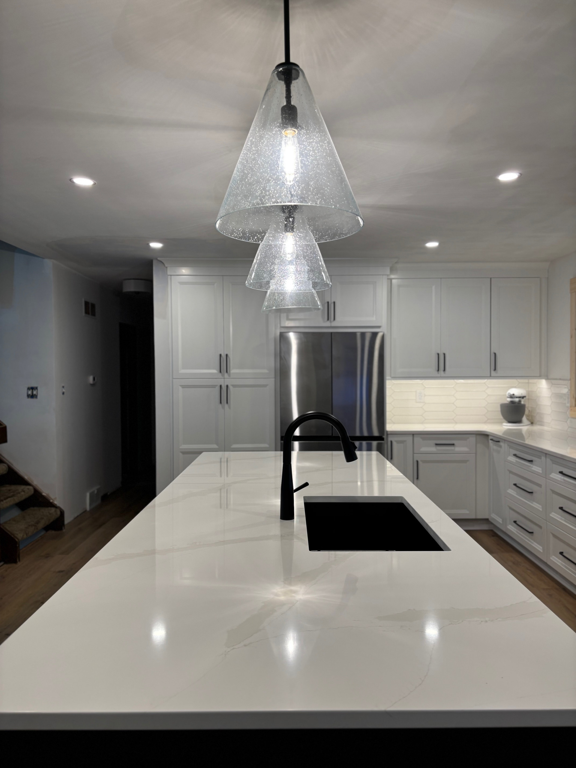Kitchen with an Unexpected Pop!