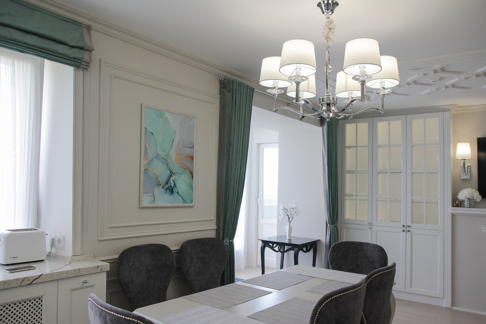 Воздушная классика. Квартира в центре города.