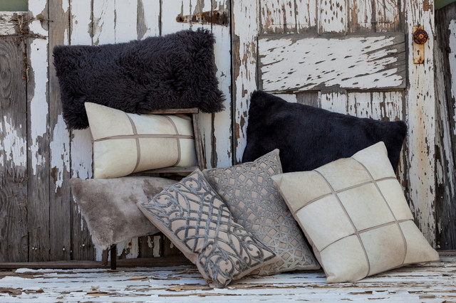 Rustic Chic clasico-renovado-salon