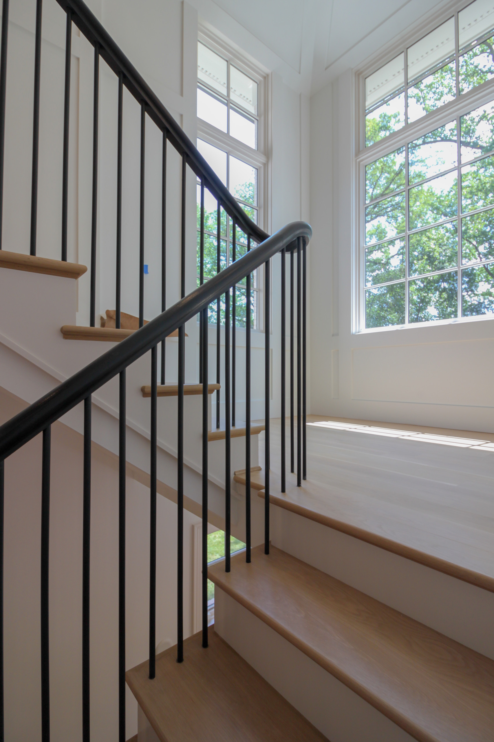 88_Clean & Modern Staircase, Arlington VA 22207