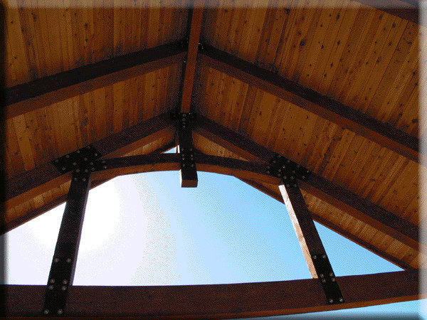 Mountain style entryway photo in Cedar Rapids