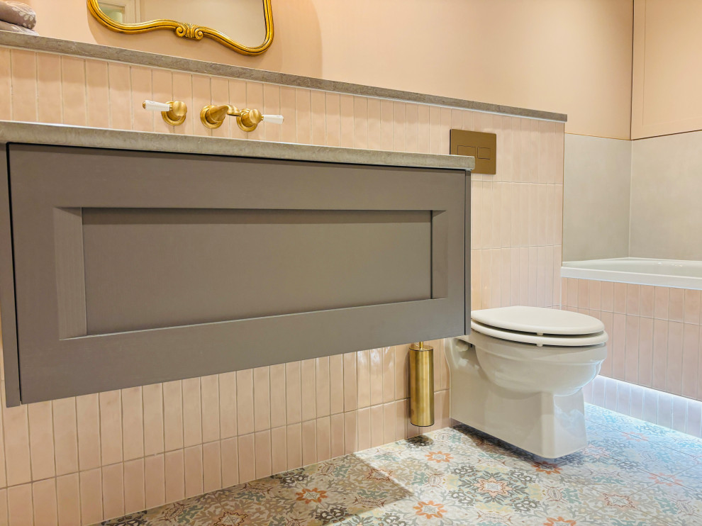 Family bathroom, SW4