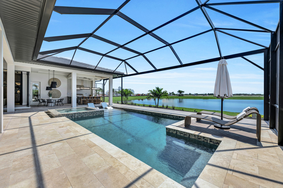 Minimalist pool photo in Tampa