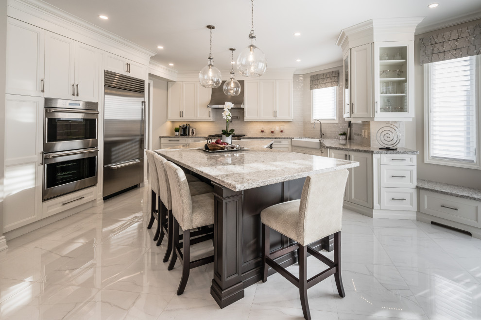 Home design - transitional home design idea