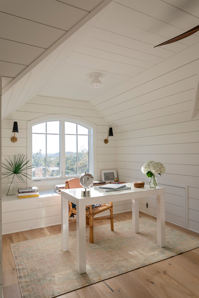 Photo of a coastal home office in Charleston.