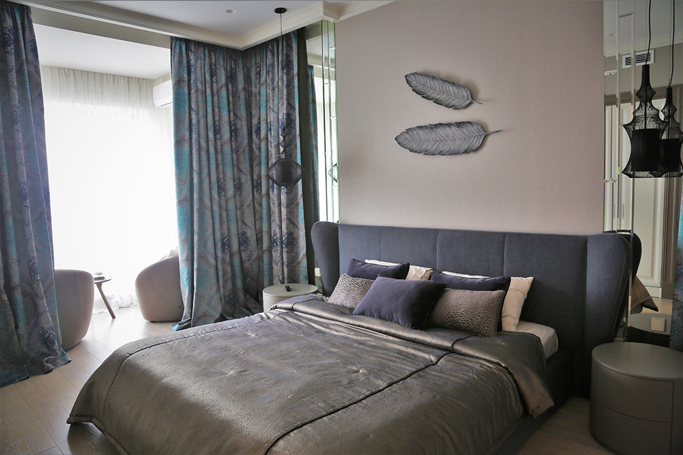 Сталинка на набережной